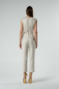 aiki look linen jumpsuit back