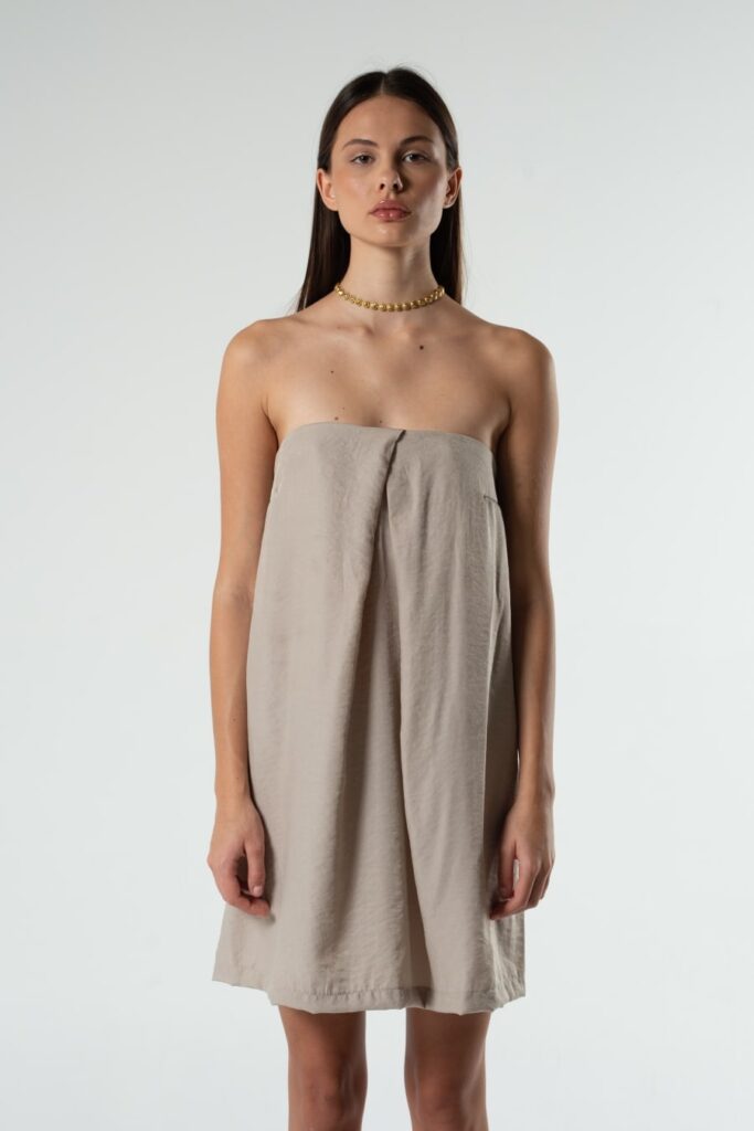 aiki look strapless beige dress